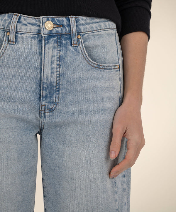 Ashley High Rise Bermuda Barrel Leg Short in Playful Wash