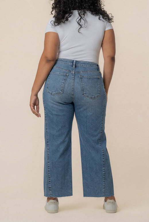 Charlotte High Rise Wide Leg, Plus in Synergy Wash