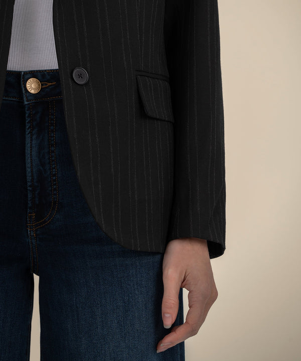 Ellie Blazer in Black
