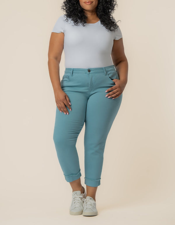 Amy Mid Rise Crop Straight Leg, Plus in Cyan