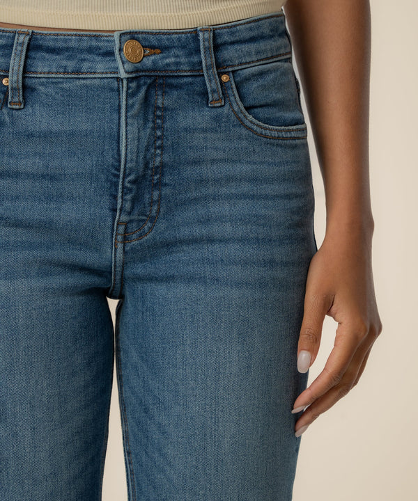 Kelsey High Rise Ankle Flare in Wonderful Wash