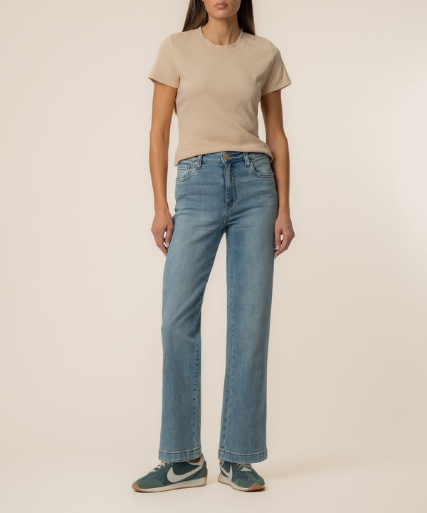 Pattie High Rise Straight Leg in Outstanding Wash