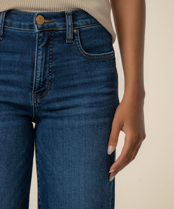 Avery High Rise Straight Leg, Exclusive in Embrace Wash