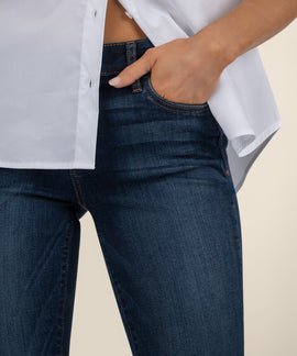Diana Mid Rise Relaxed Fit Skinny in Systematic Wash