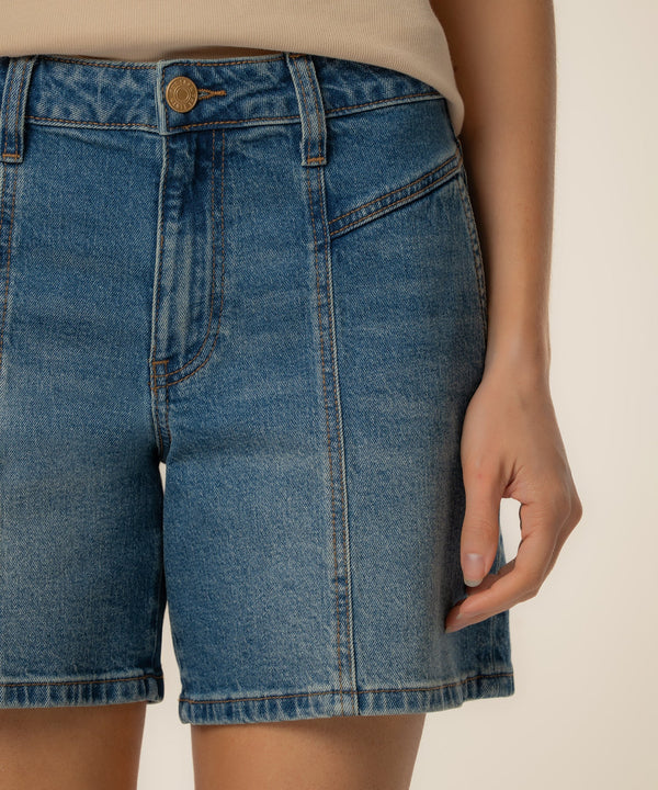 Hailey High Rise Short in Shine Wash